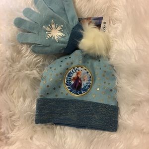 Frozen warm hat and gloves